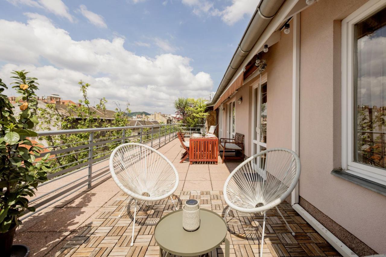 Bright And Spacious Penthouse W/ Terrace & Parking Budapest Extérieur photo