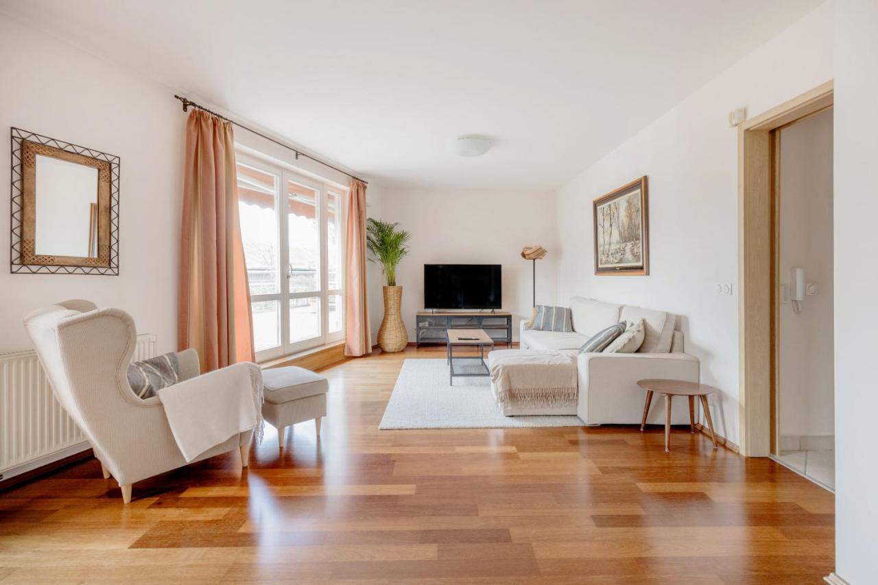 Bright And Spacious Penthouse W/ Terrace & Parking Budapest Extérieur photo