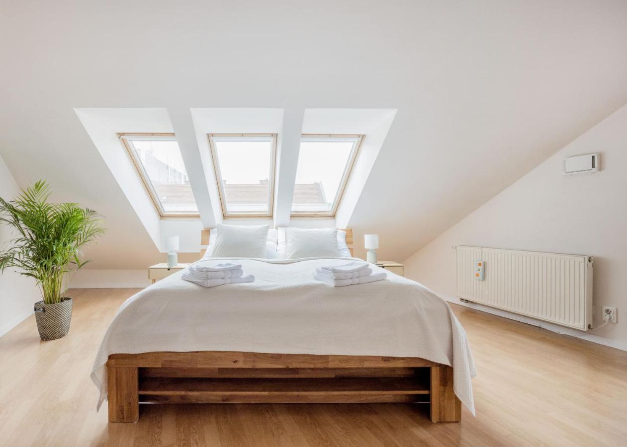 Bright And Spacious Penthouse W/ Terrace & Parking Budapest Extérieur photo